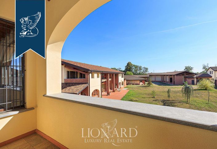 Image No.38-Villa de 15 chambres à vendre à Milan