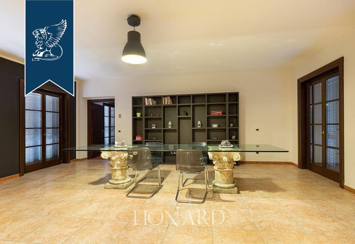 Image No.39-Villa de 15 chambres à vendre à Milan