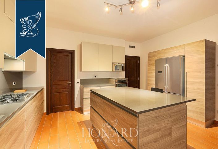 Image No.41-Villa de 15 chambres à vendre à Milan