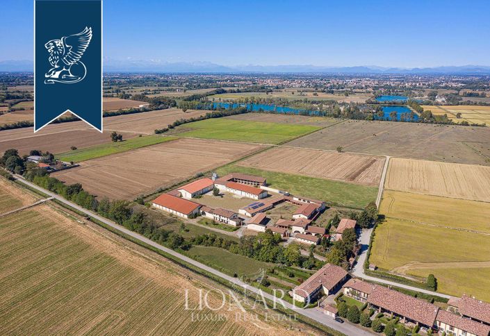 Image No.5-Villa de 15 chambres à vendre à Milan