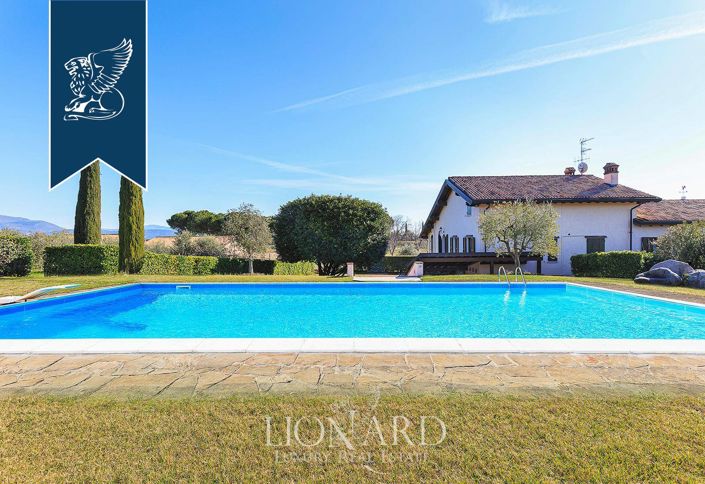 Image No.15-10 Bed Villa for sale