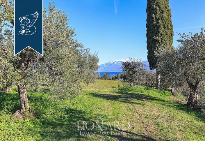 Image No.31-10 Bed Villa for sale