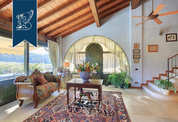 Image No.34-10 Bed Villa for sale