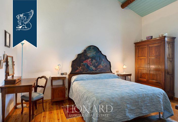 Image No.54-10 Bed Villa for sale