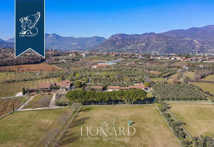 Image No.64-10 Bed Villa for sale