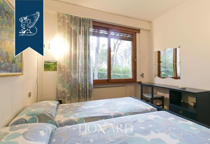 Image No.51-5 Bed Villa for sale