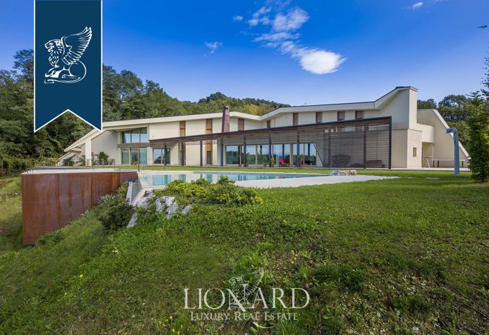 Image No.18-5 Bed Farmhouse for sale