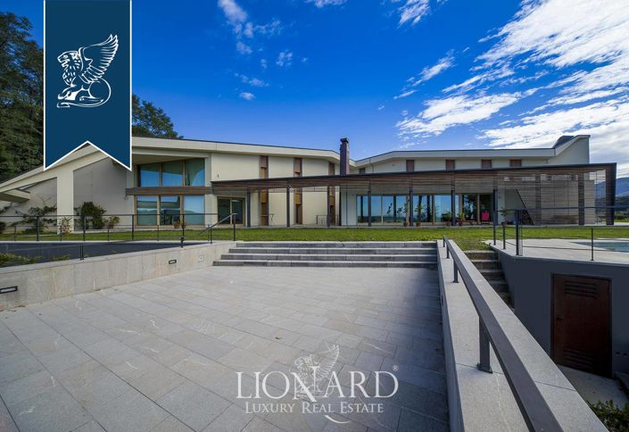 Image No.27-5 Bed Farmhouse for sale