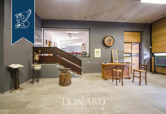 Image No.49-5 Bed Farmhouse for sale