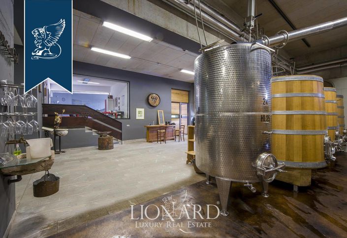 Image No.56-5 Bed Farmhouse for sale