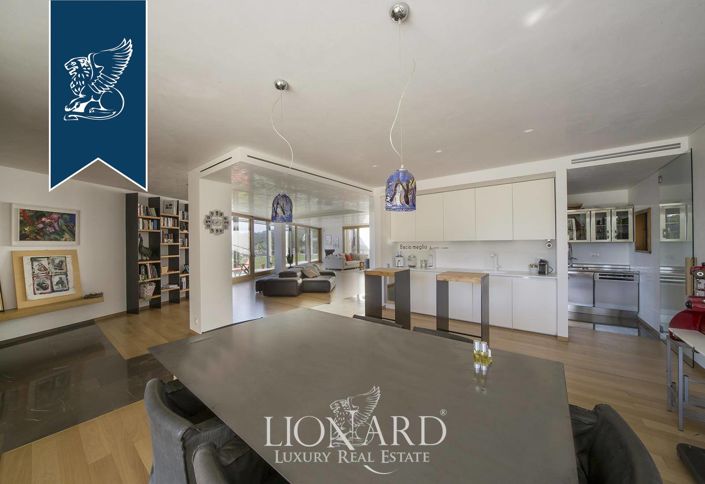 Image No.64-5 Bed Farmhouse for sale