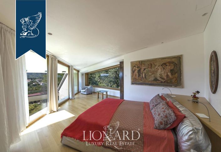 Image No.69-5 Bed Farmhouse for sale