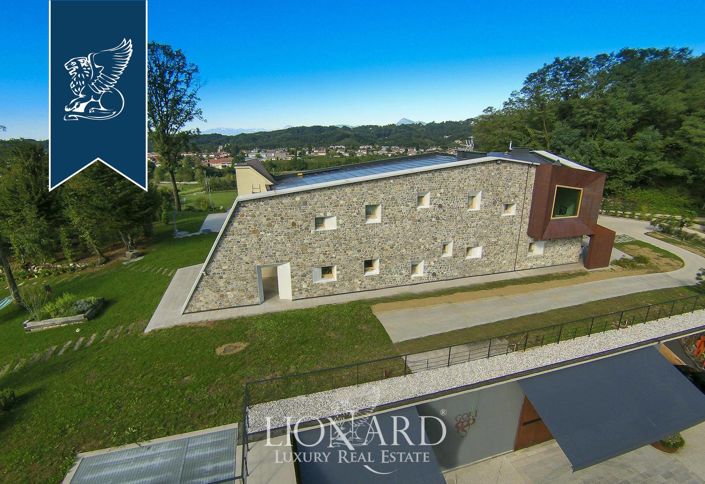 Image No.8-5 Bed Farmhouse for sale