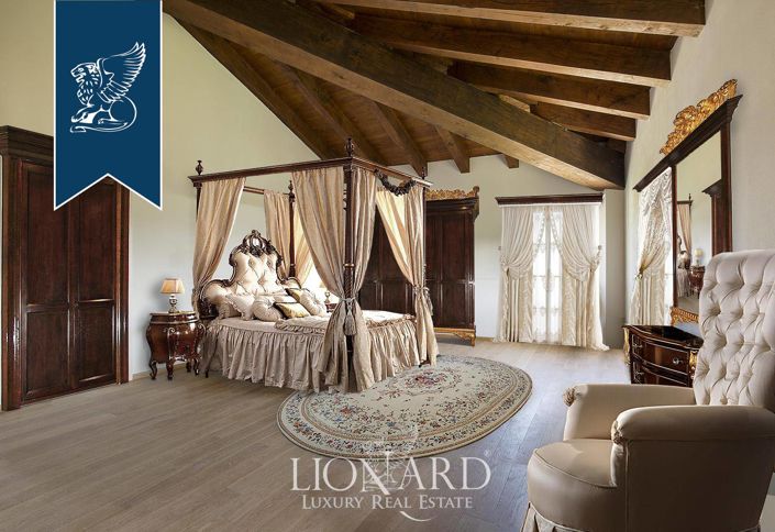 Image No.8-Villa de 16 chambres à vendre à la Spezia