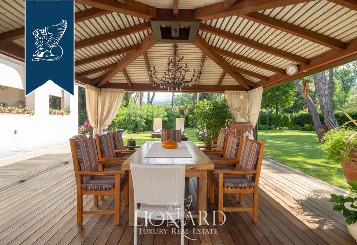 Image No.23-10 Bed Villa for sale