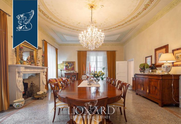 Image No.33-10 Bed Villa for sale