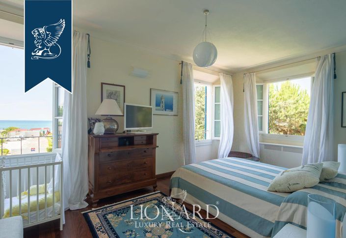 Image No.46-10 Bed Villa for sale