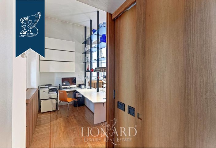 Image No.15-5 Bed Villa for sale