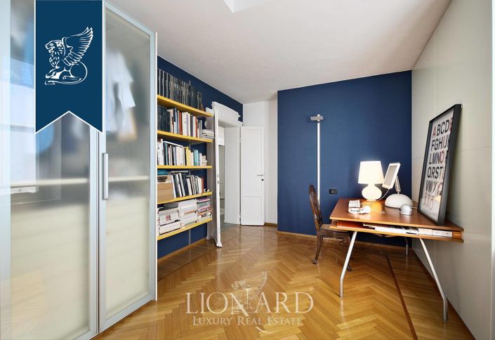 Image No.30-5 Bed Villa for sale