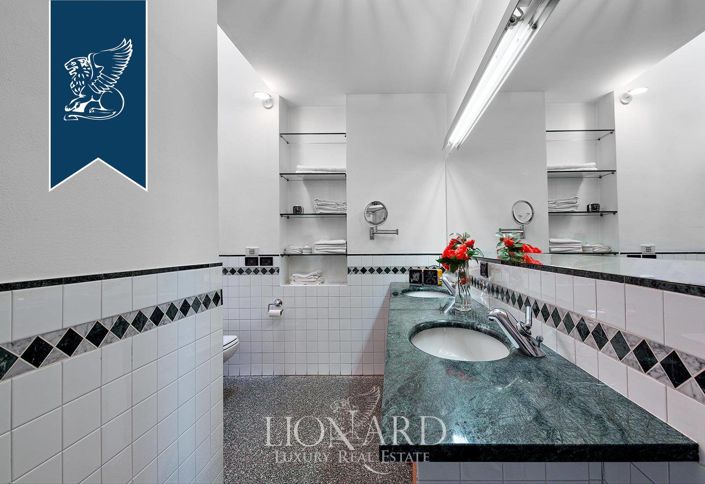 Image No.35-5 Bed Villa for sale