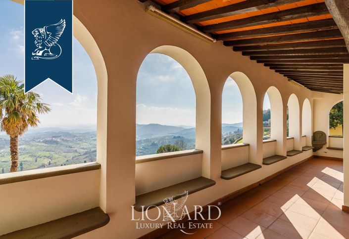 Image No.12-8 Bed Apartment for sale