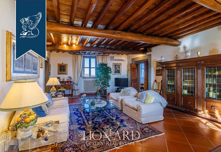 Image No.20-8 Bed Apartment for sale