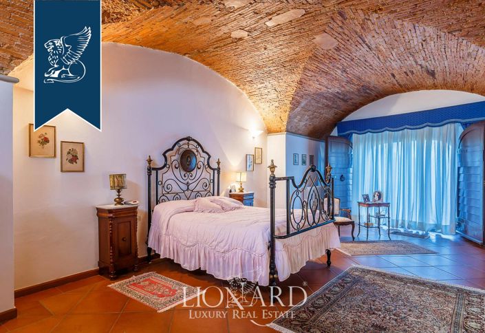 Image No.37-8 Bed Apartment for sale