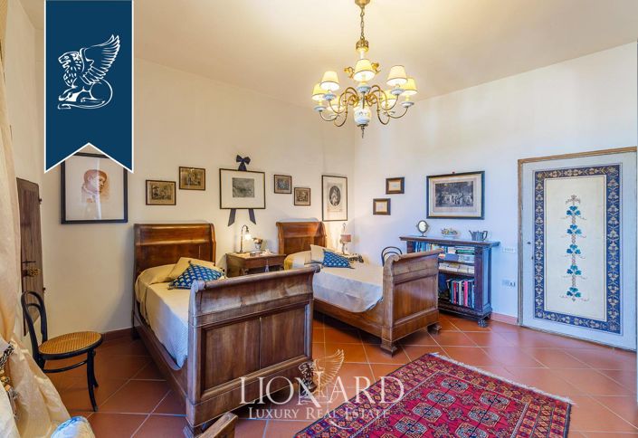 Image No.43-8 Bed Apartment for sale