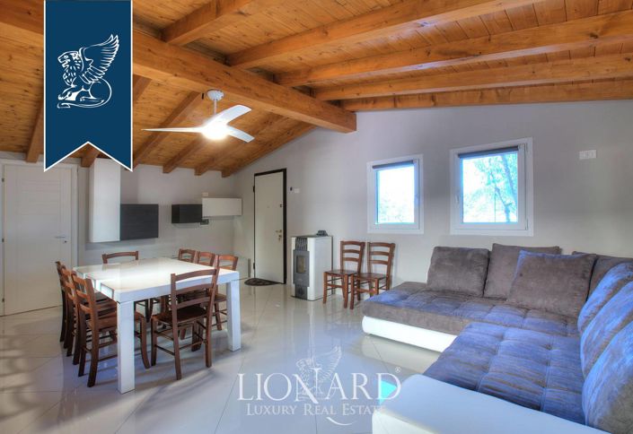 Image No.22-5 Bed Farmhouse for sale