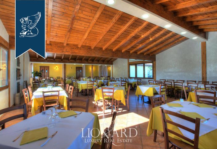 Image No.40-5 Bed Farmhouse for sale