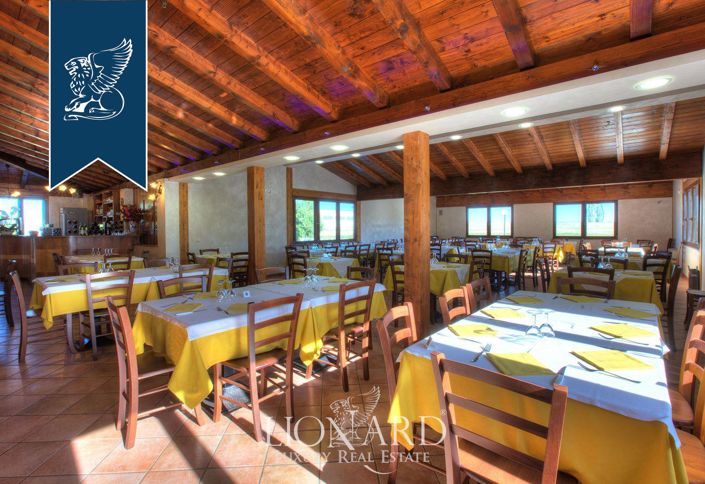 Image No.41-5 Bed Farmhouse for sale