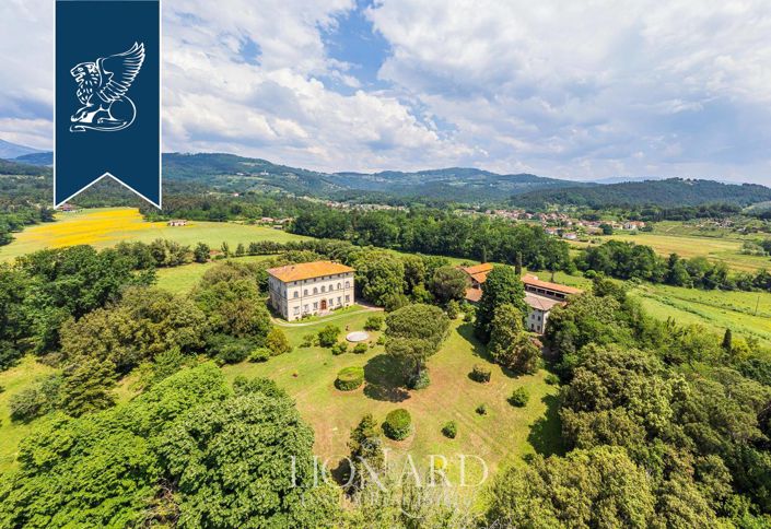 Image No.2-Ferme de 30 chambres à vendre à Lucca