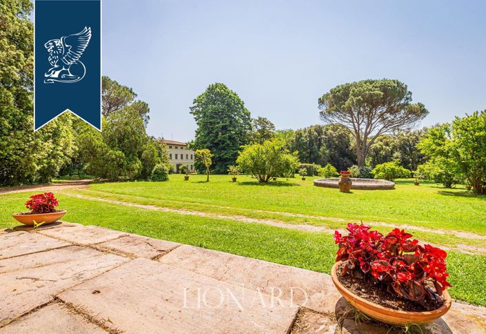 Image No.36-Ferme de 30 chambres à vendre à Lucca