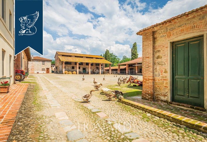 Image No.41-Ferme de 30 chambres à vendre à Lucca