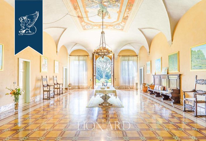 Image No.42-Ferme de 30 chambres à vendre à Lucca