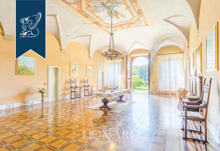 Image No.43-Ferme de 30 chambres à vendre à Lucca