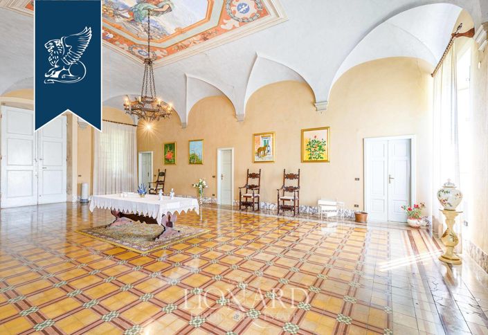 Image No.47-Ferme de 30 chambres à vendre à Lucca