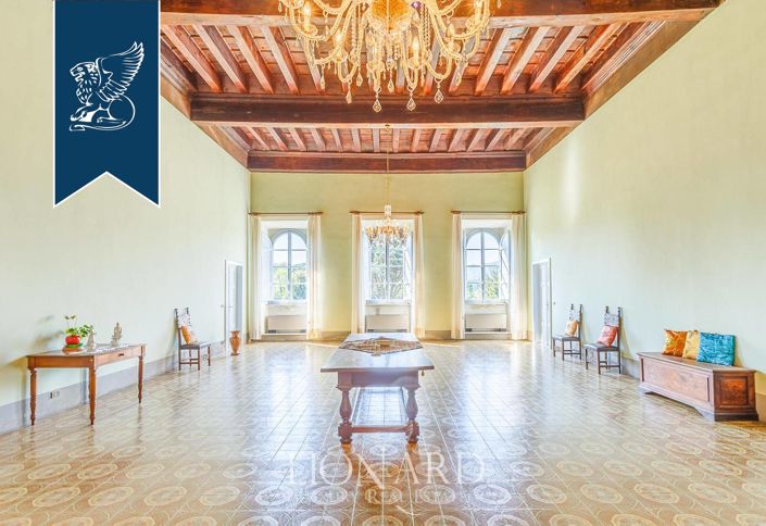 Image No.56-Ferme de 30 chambres à vendre à Lucca