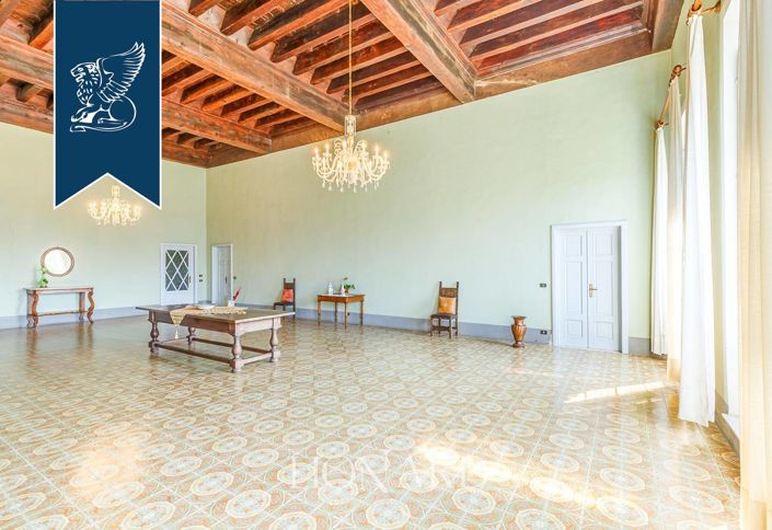 Image No.58-Ferme de 30 chambres à vendre à Lucca