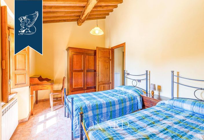 Image No.65-Ferme de 30 chambres à vendre à Lucca