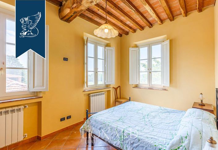 Image No.69-Ferme de 30 chambres à vendre à Lucca