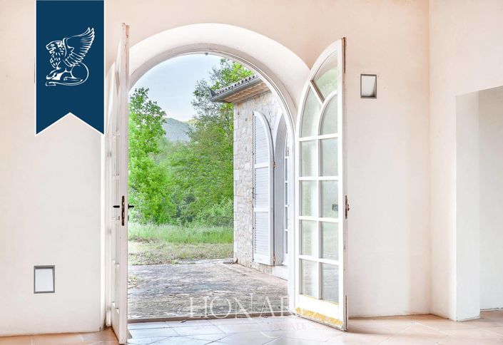 Image No.19-5 Bed Villa for sale