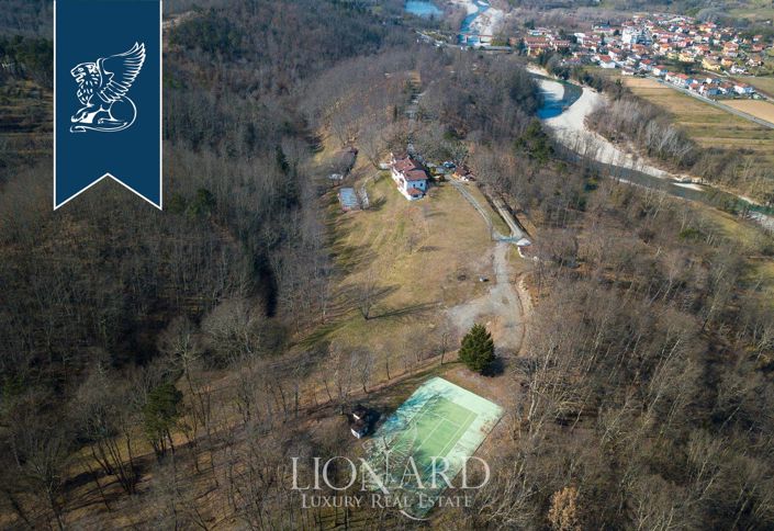 Image No.2-9 Bed Villa for sale