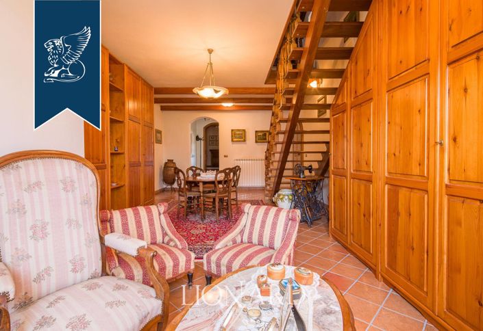 Image No.26-9 Bed Villa for sale