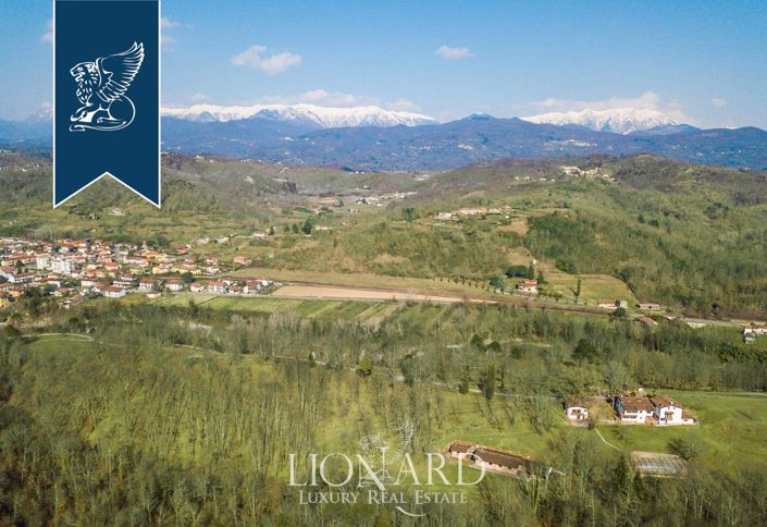 Image No.4-9 Bed Villa for sale