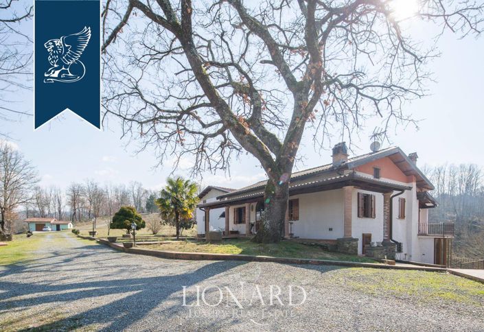 Image No.5-9 Bed Villa for sale