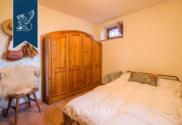 Image No.50-9 Bed Villa for sale