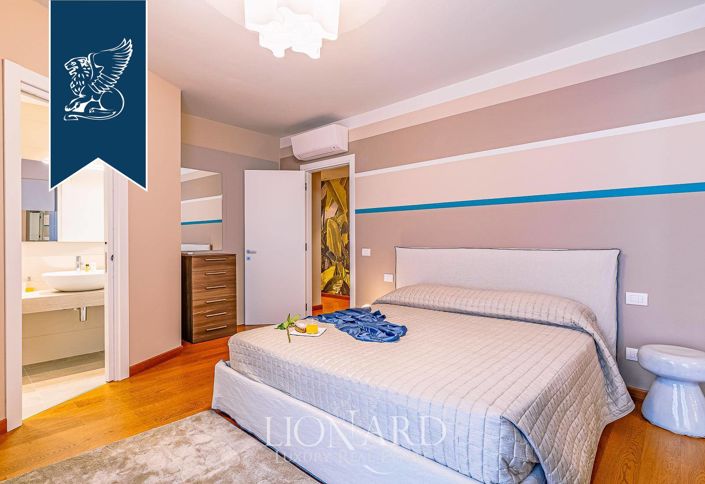 Image No.12-Villa de 6 chambres à vendre à San Vincenzo