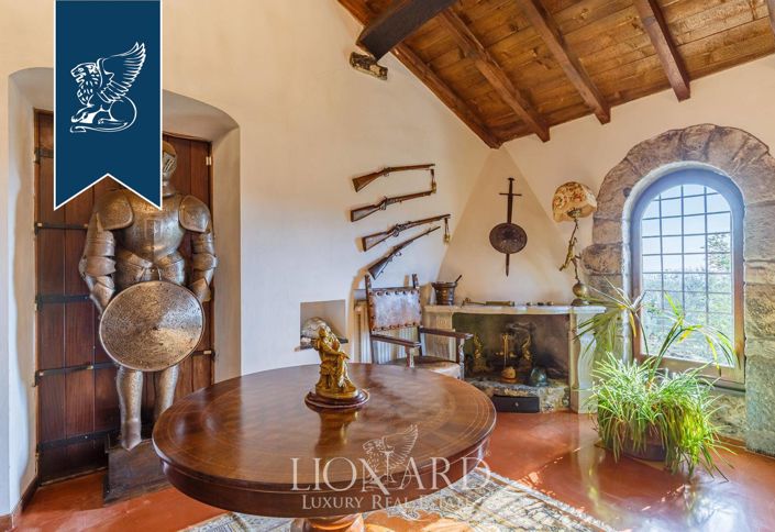 Image No.42-6 Bed Property for sale