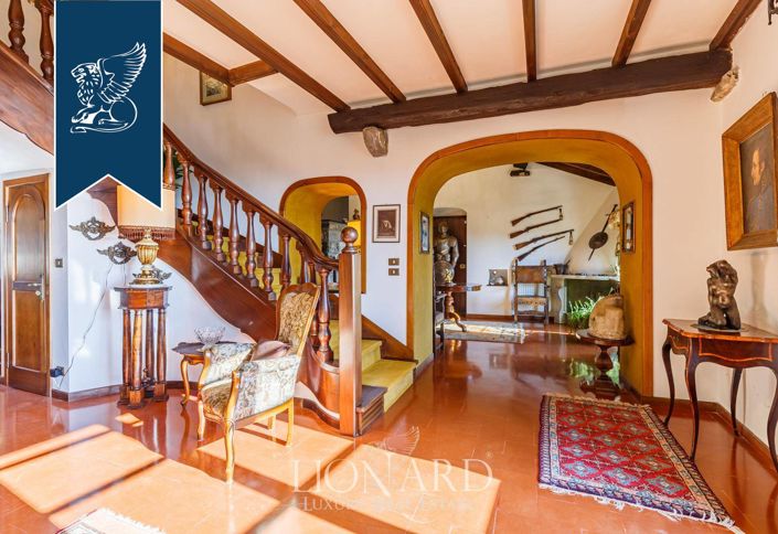 Image No.53-6 Bed Property for sale